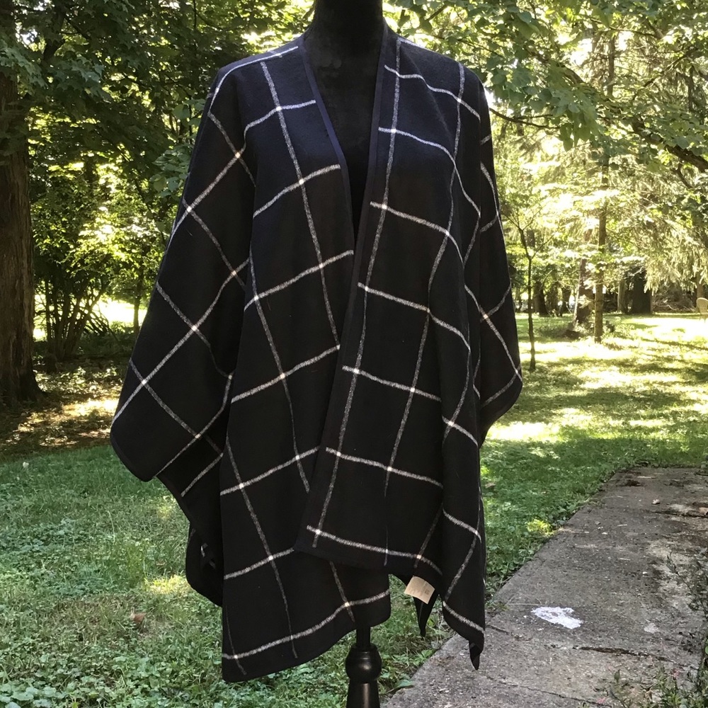 Old Navy checked cape